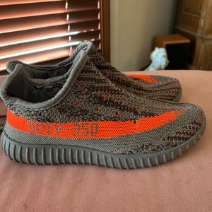 Fake Yeezy’s......